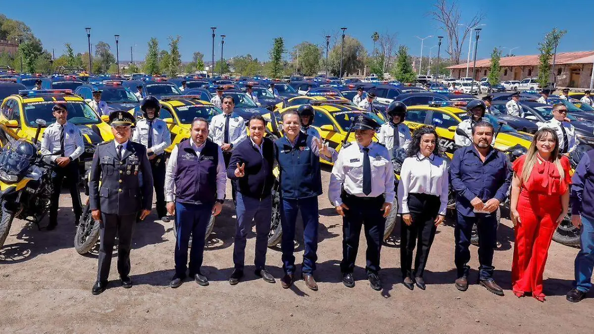01 Toño Ochoa cumple con más seguridad para la gran familia con las Perronas (2)