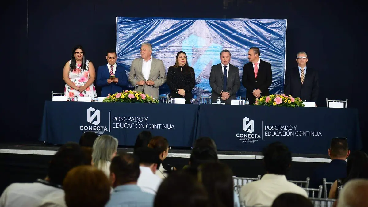 Graduación de egresados de la maestría del Centro de Formación y Capacitación CONECTA 
