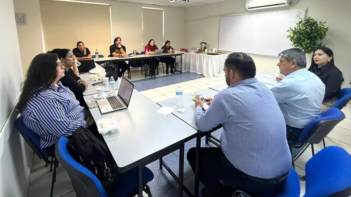 Facultad de Lenguas de la UJED impulsa espacios de reflexión y redes de apoyo en la comunidad universitaria