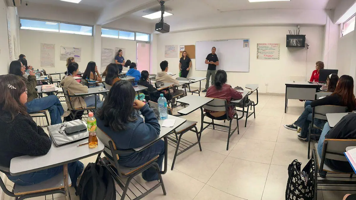 Facultad de Lenguas de la UJED promueve inclusioìn y conciencia social en estudiantes 2