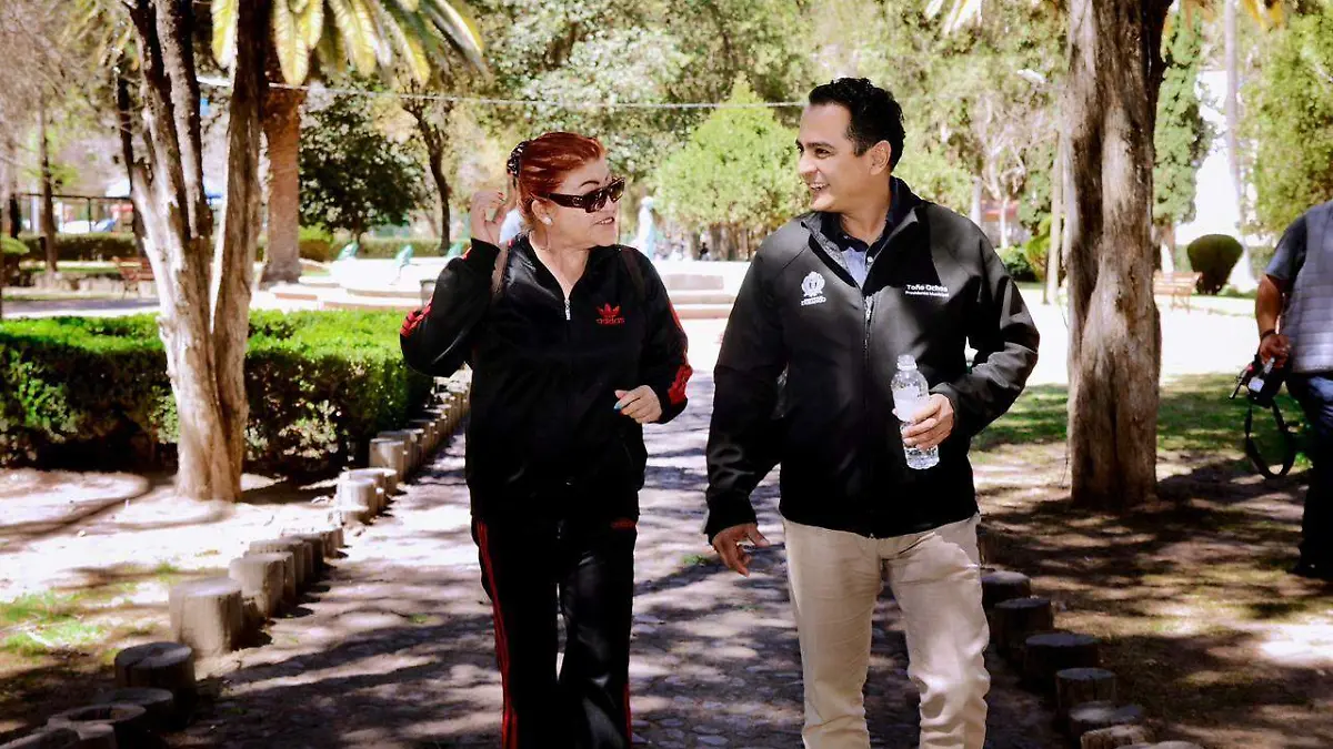 Parques dignos impulsan la convivencia familiar Toño Ochoa fortalece espacios recreativos en Durango 