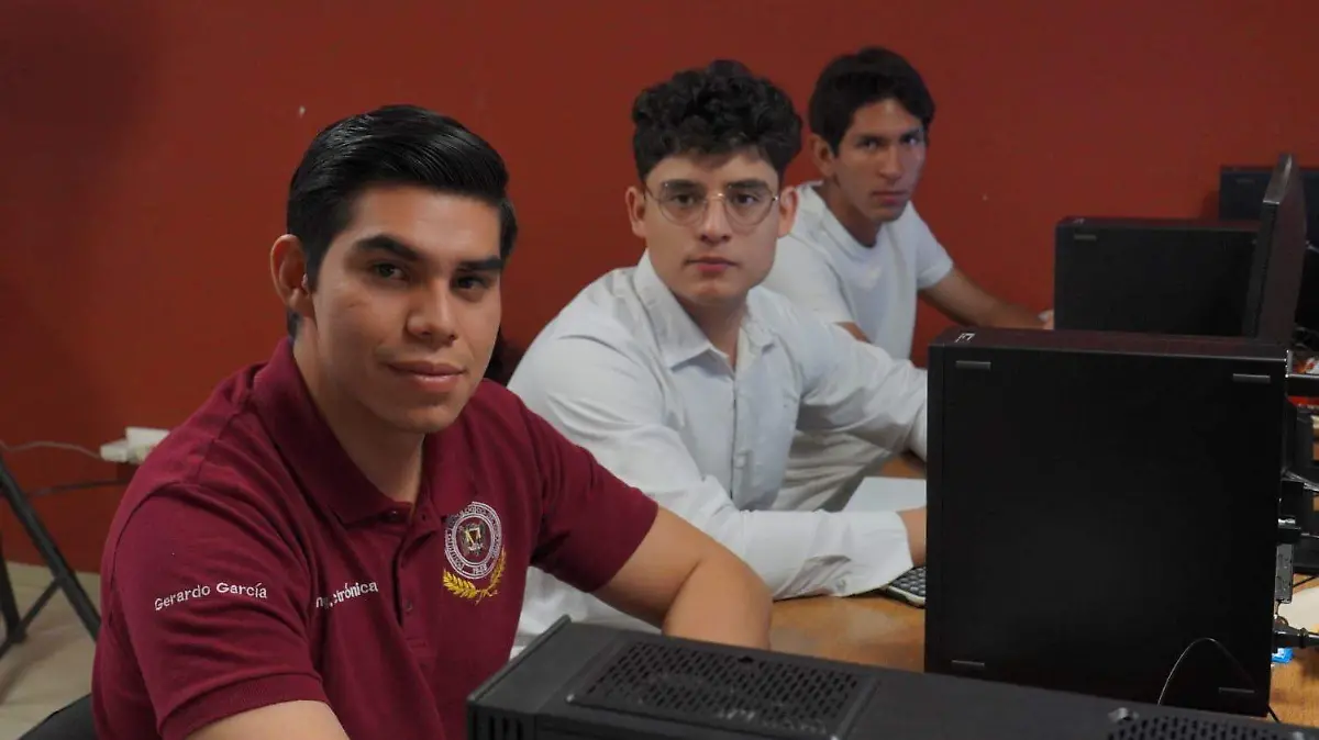 WhatsApp Image 2026-04-18 at 15.10.36 (1)