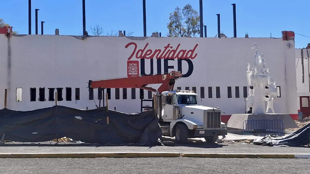 Preparatoria Diurna de la UJED fortalece su infraestructura educativa y deportiva