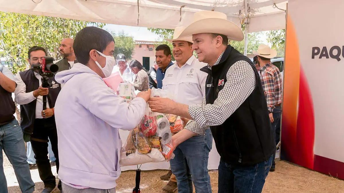 Habitantes de Súchil reconocen obras del gobernador Esteban que mejoran espacios deportivos y de convivencia para jóvenes y familias (4)
