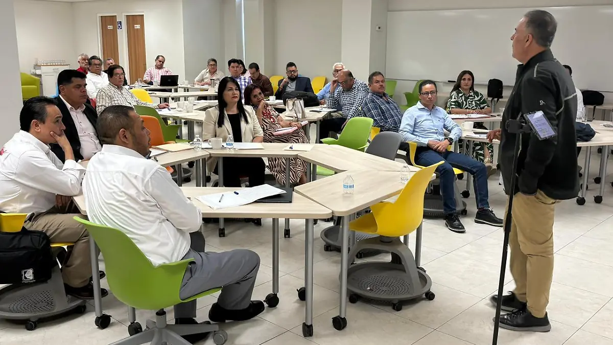 UJED fortalece el liderazgo de su equipo directivo con capacitación especializada