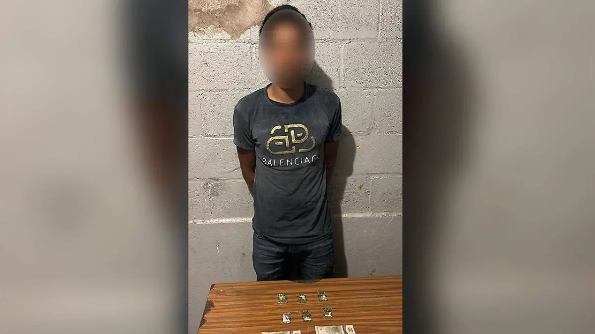 Policía Estatal detiene a dos sujetos con droga en el ejido Esmeralda