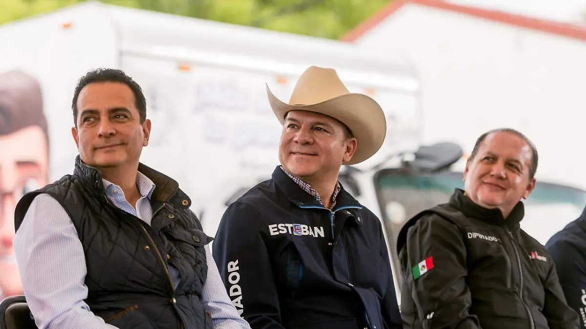 Esteban y Toño acercan atención médica gratuita a familias de la zona sierra de Durango con caravanas de salud (3) - copia