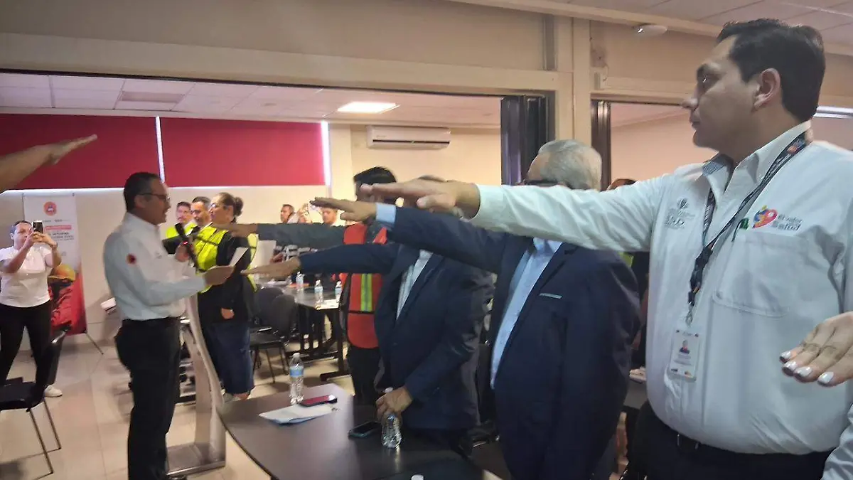 Gobierno del Estado instala Unidad Interna de Protecciòn Civil en la Secrertarìa de salud (2) - copia