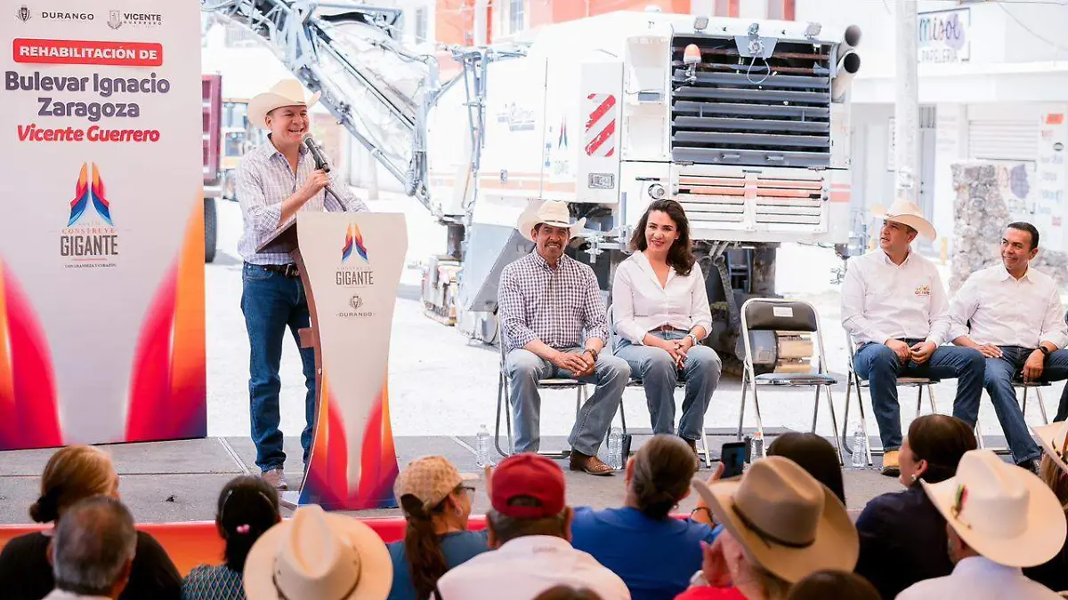 Gobernador Esteban y el alcalde César inician rehabilitación del bulevar Ignacio Zaragoza para mejorar traslados y conexión carretera en Vicente Guerrero (3)