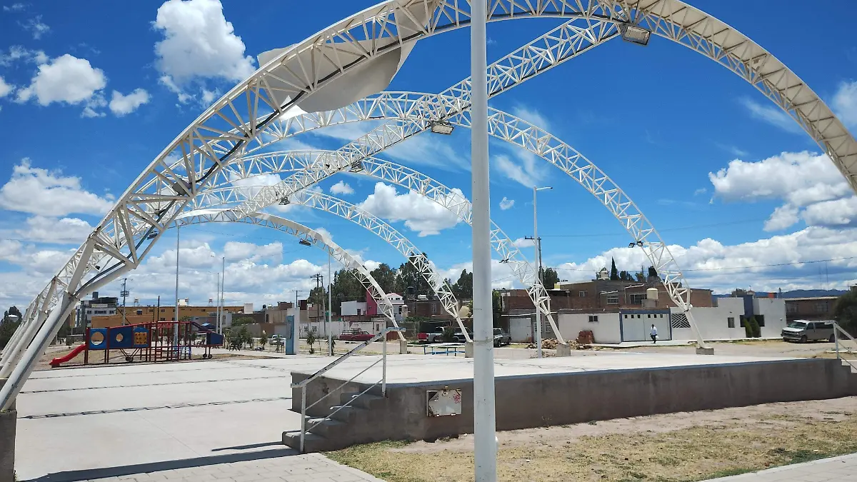 TECHO DESTRUIDO DE LA VELARIA
