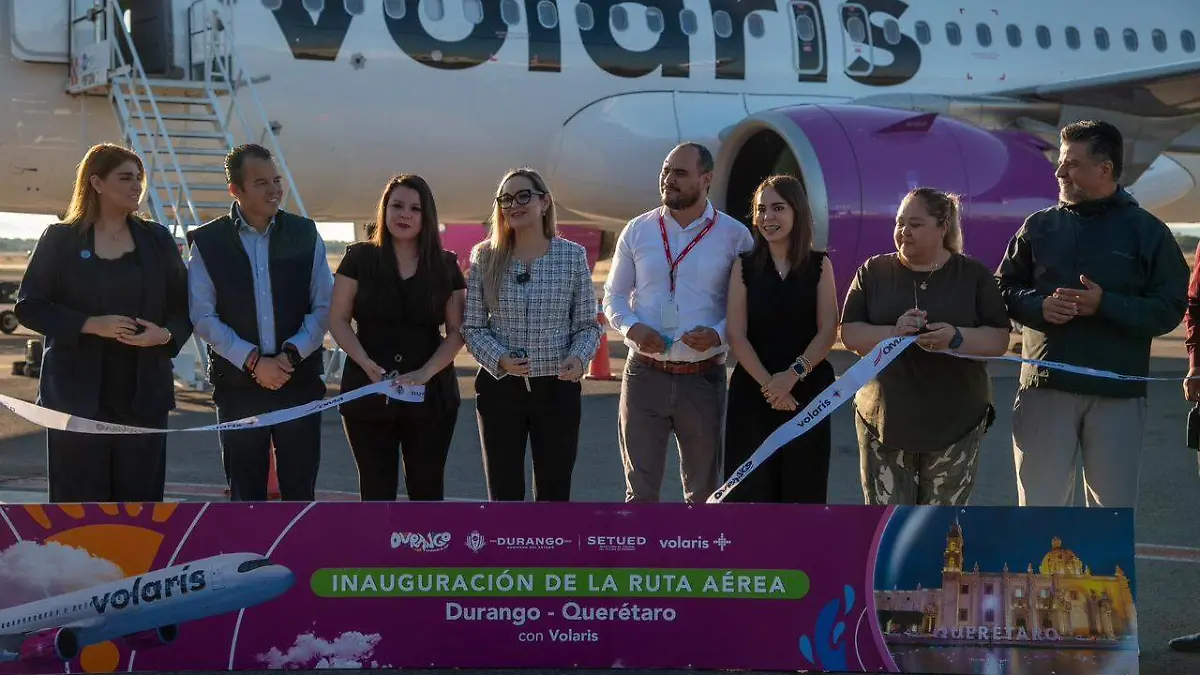 Viajar, hacer negocios y atraer más visitantes será más fácil entre Durango y Querétaro_ inicia operaciones nueva ruta aérea de Volaris (3)