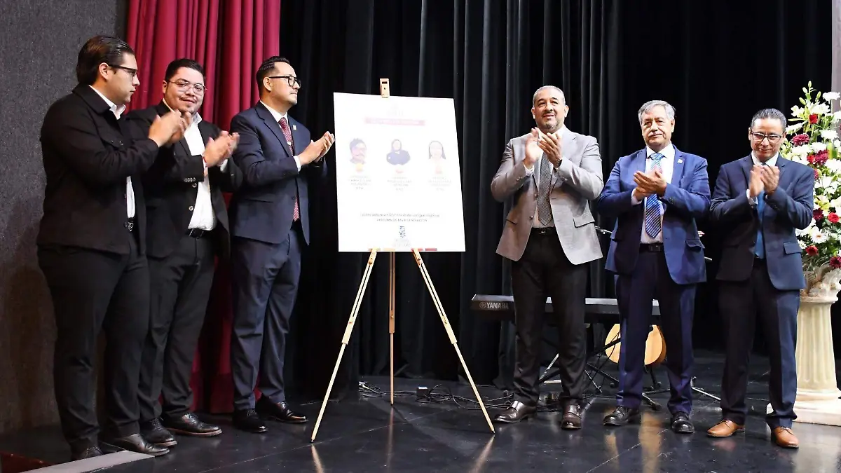 Celebra Facultad de Lenguas egreso de la Generacioìn 28 y de la primera generacioìn de su Maestriìa 2