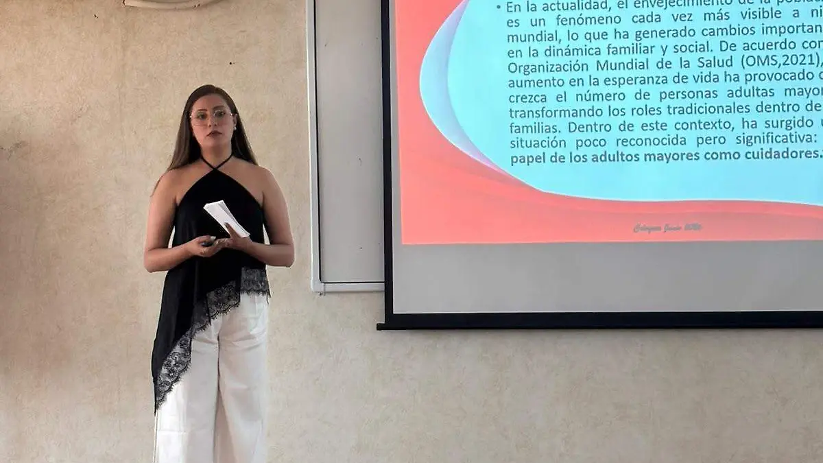 facultad de trabajo social coloqio Mtria. en intervencion social Gerontologica
