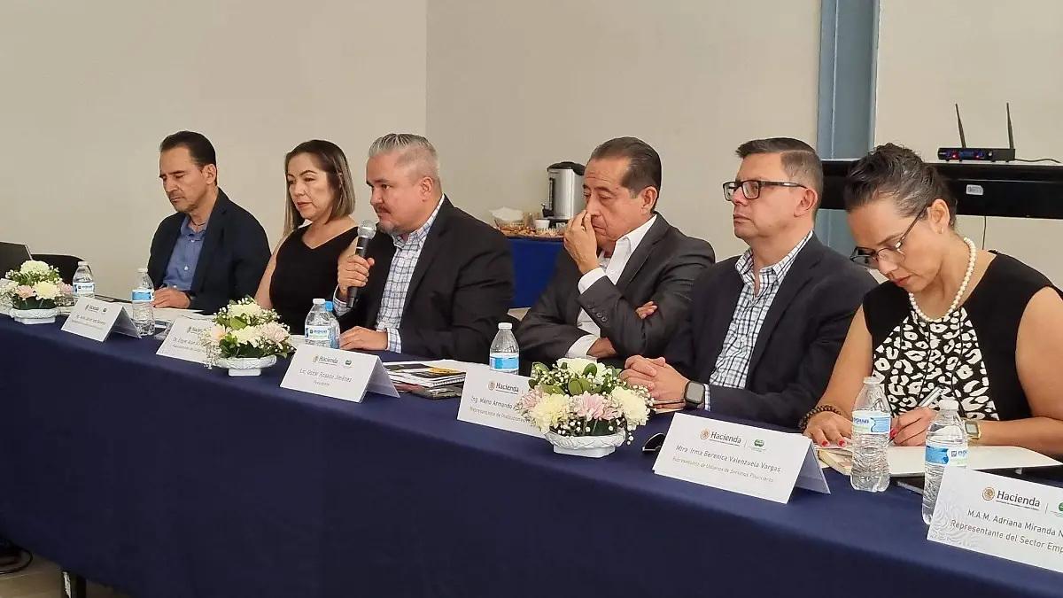 Facultad de Derecho de la UJED impulsa vinculación con CONDUSEF para fortalecer la formación de estudiantes (1)