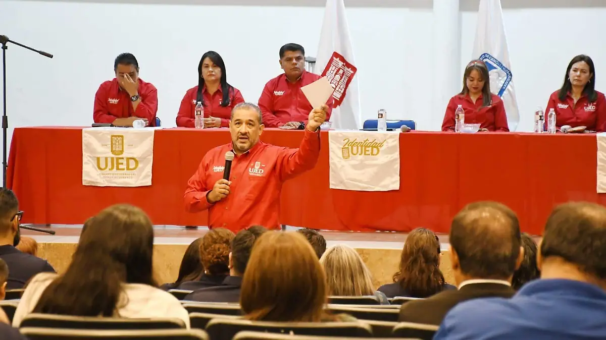 Rector de la UJED llama a docentes a fortalecer el modelo educativo 2