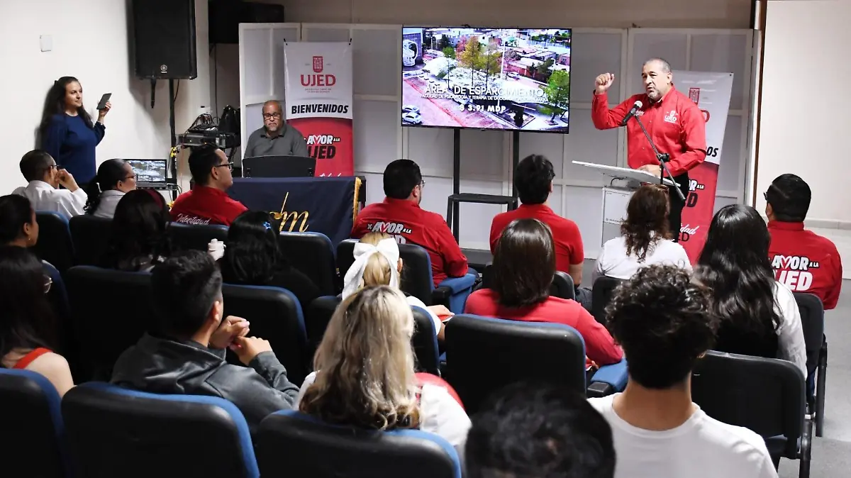 La formación en lenguas abre nuevas oportunidades para los universitarios rector de la UJED 2