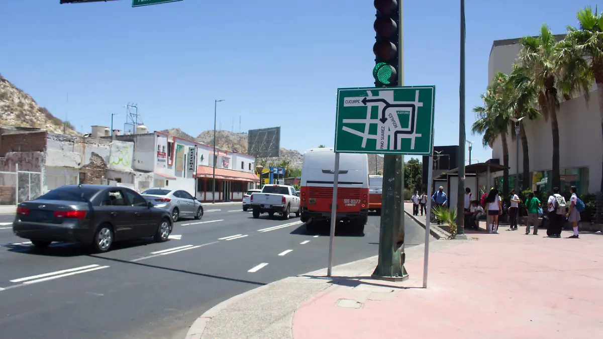 Señalamientos vuelta en blv Rosales a calle cucurpe