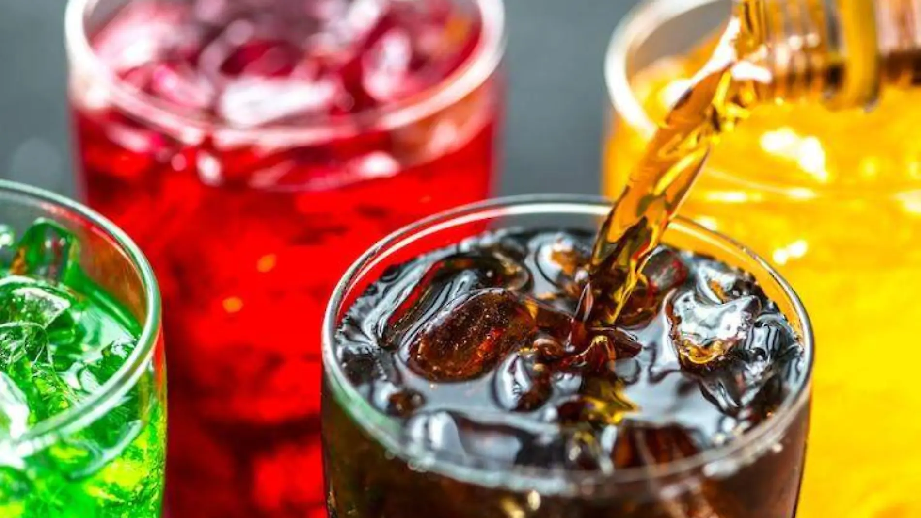 Las sodas tienen muchísimo azúcar 