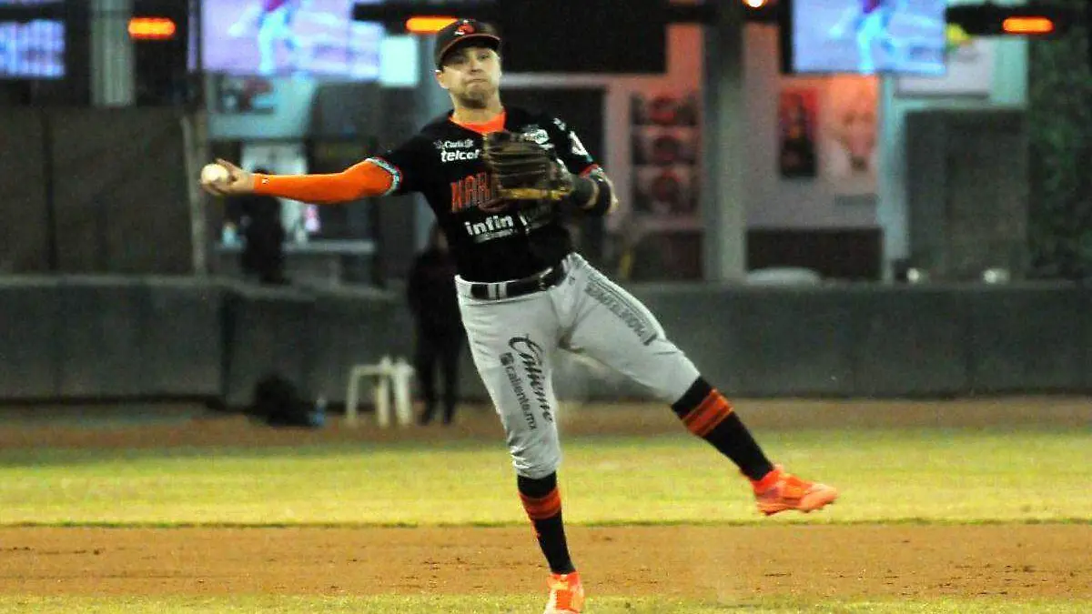 En duelo de volteretas Naranjeros avanzó a semifinales