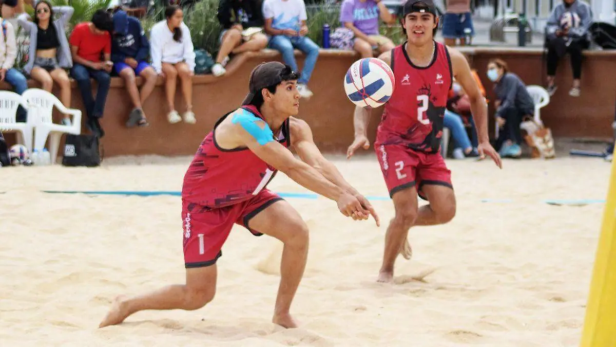 atletas de Sonora juegan Volibol de playa en La Paz BCS