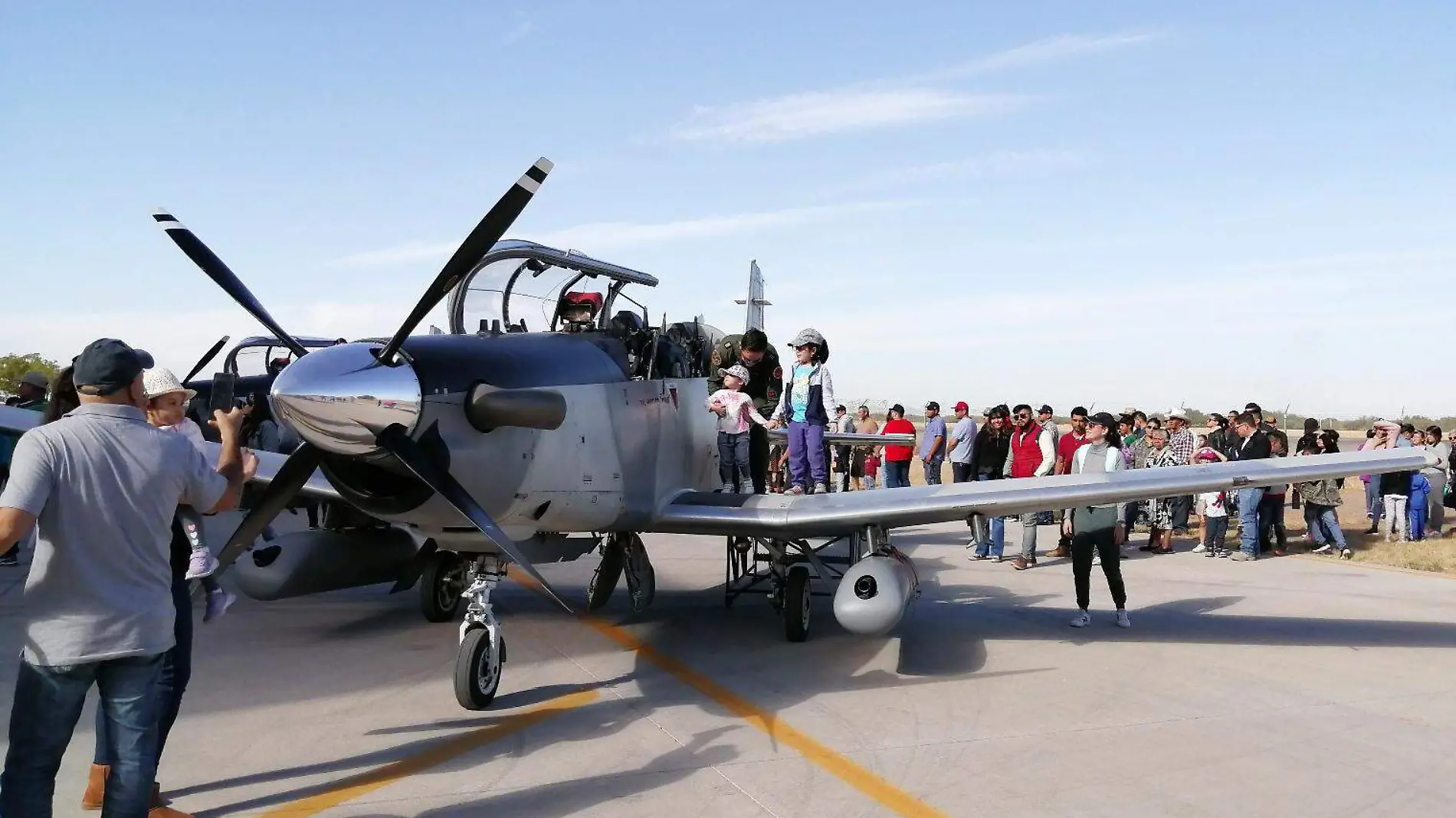 Avión fuerza aérea paseo