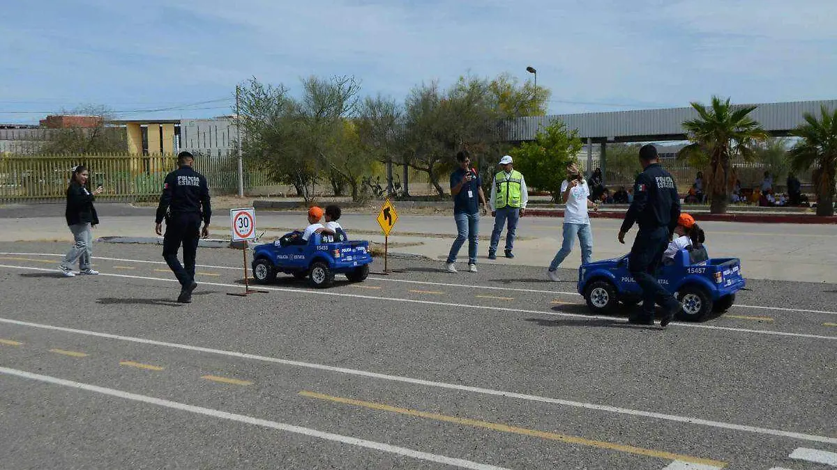 Educación vial a niños del CRIT en la SCT