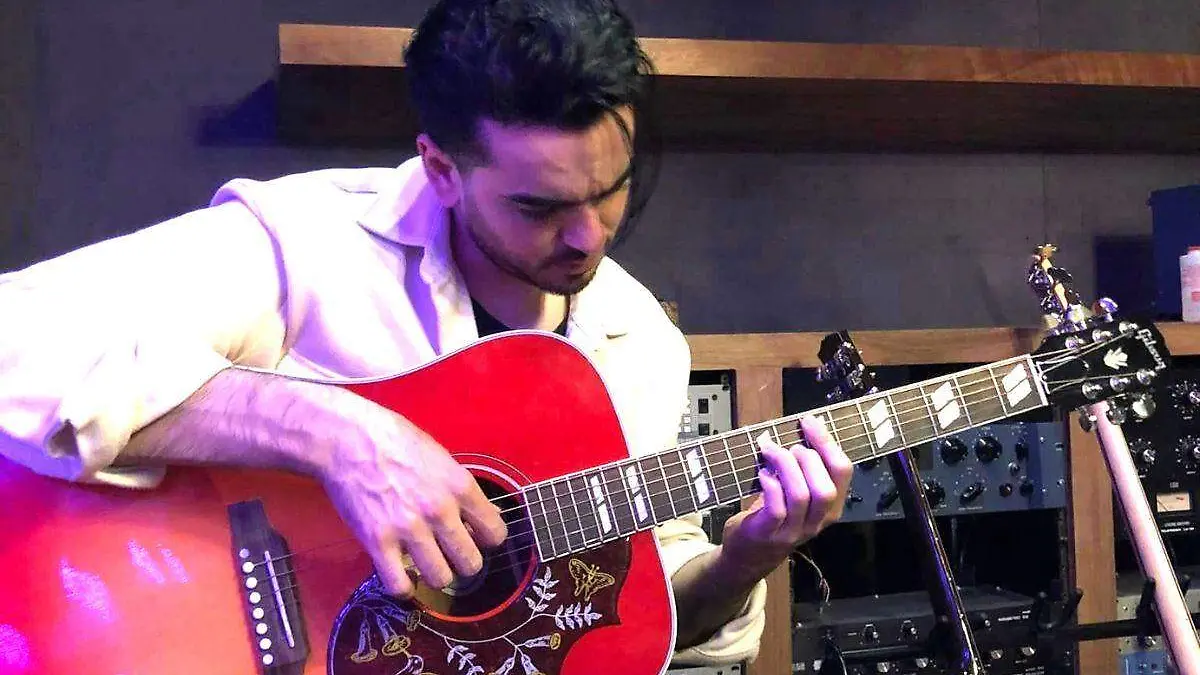 Andresse en CDMX presenta su show