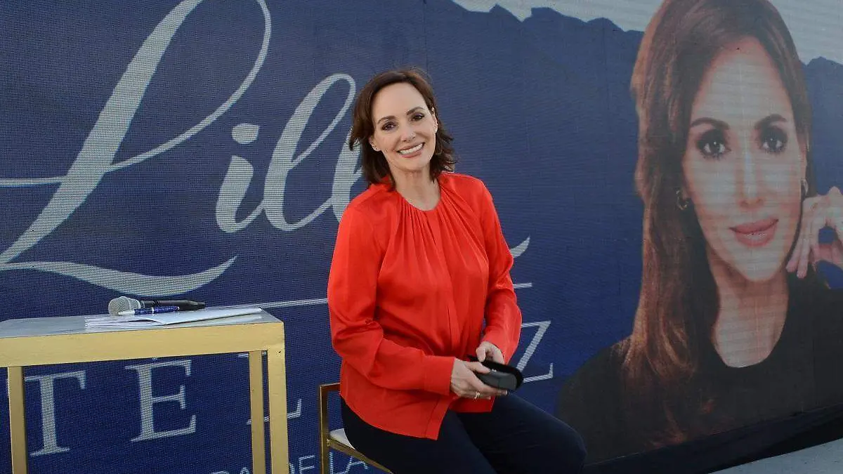 Lilly Téllez con panistas de Hermosillo (3)