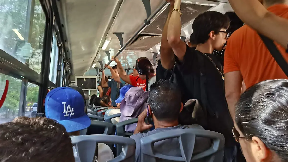 Estudiantes Unison, transporte público