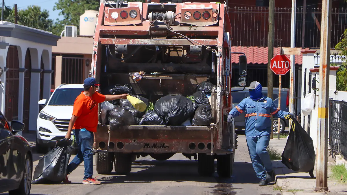 Servicios publicos recolectores de basura
