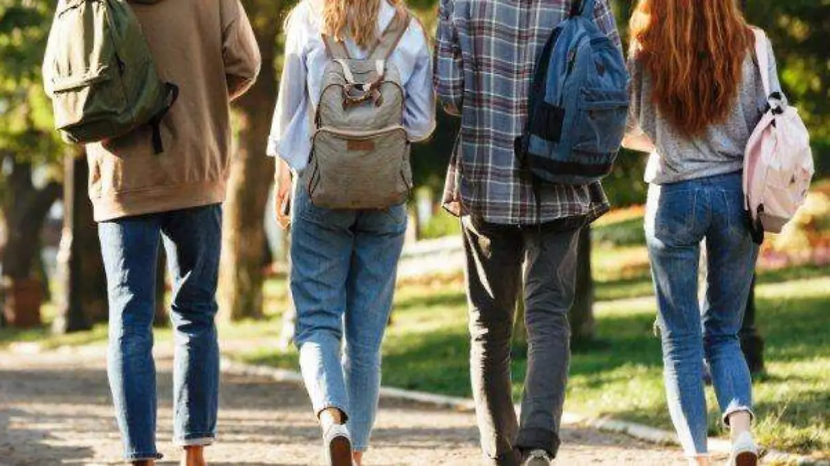 estudiantes universitarios