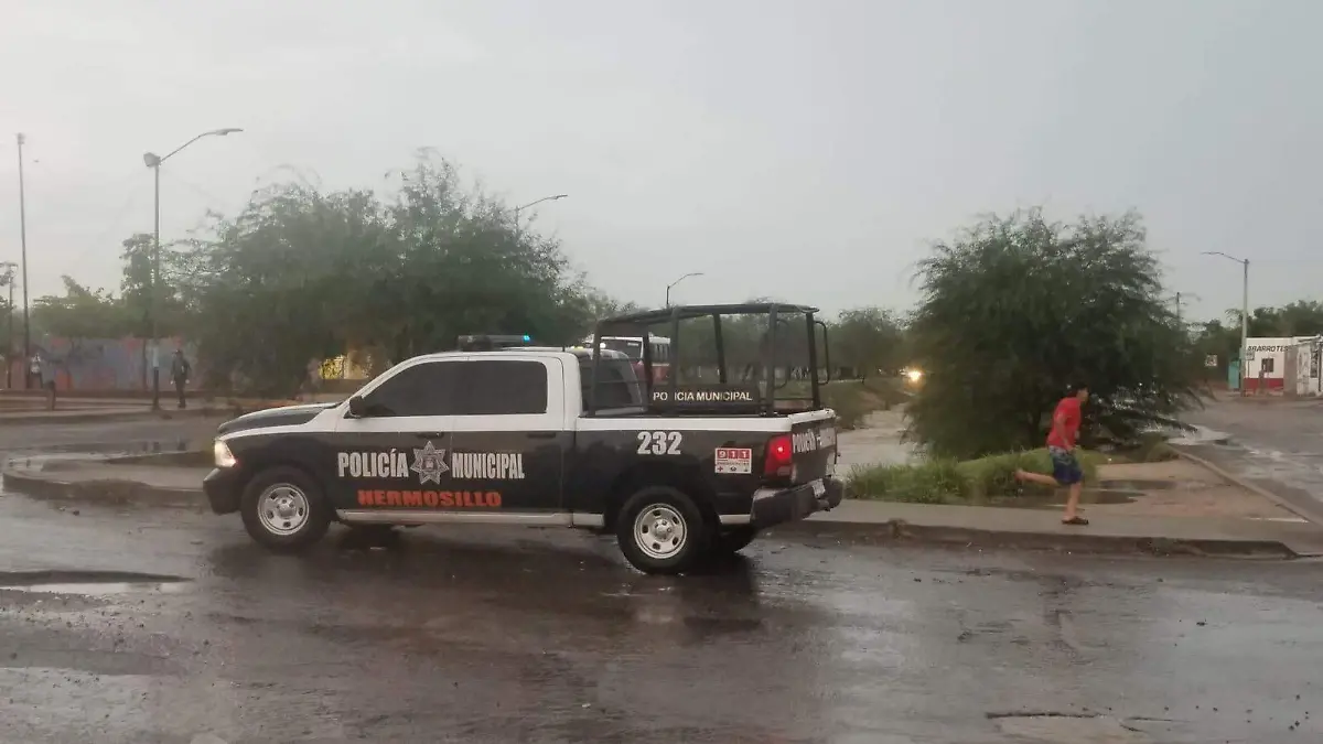 Patrulla en canal Los Arroyos