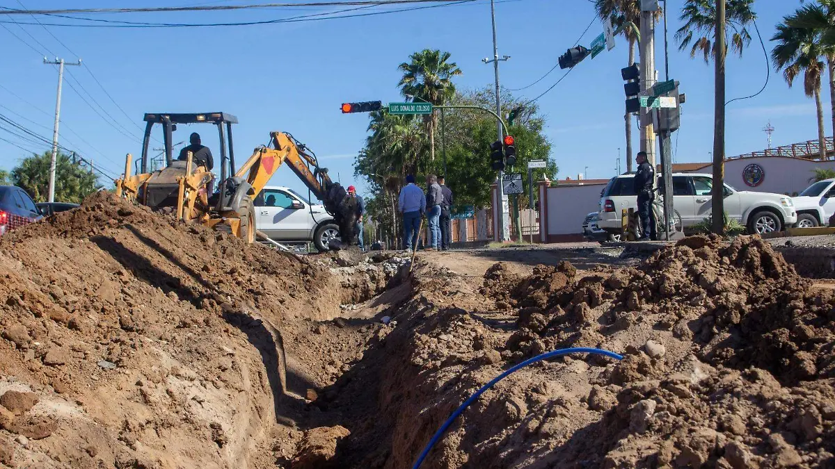 Calles Reforma y Colosio