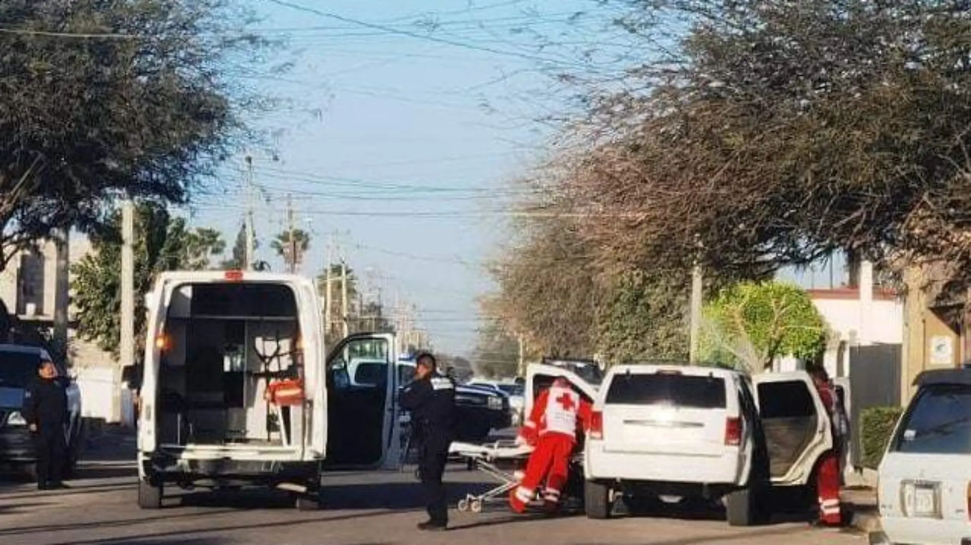 Ambulancias y policías en Caborca