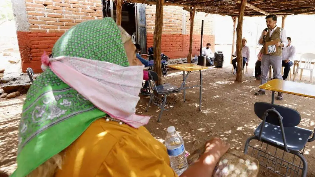 Zoé Robledo en gira por comunidades indígenas de Sonora