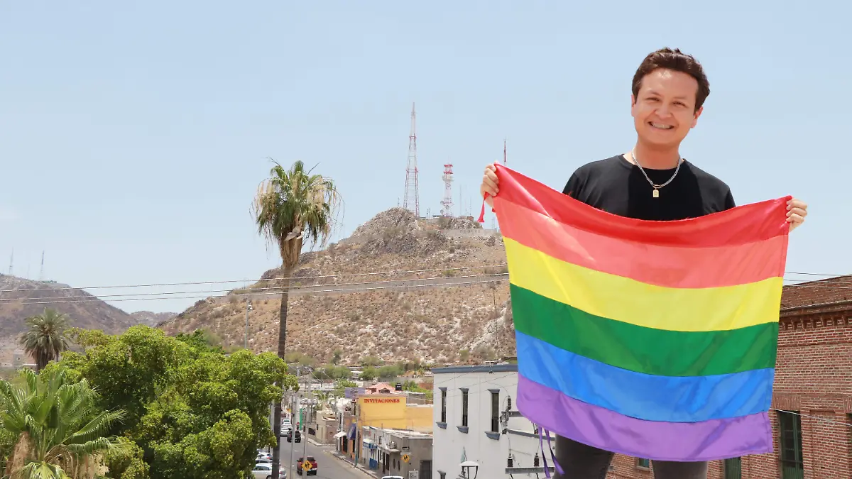 Visible-Sonora-daniel-del-sol-lgbt-bandera