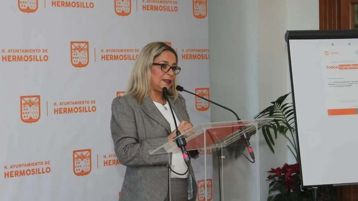 Flor Ayala Robles Linares es tesorera municipal de Hermosillo