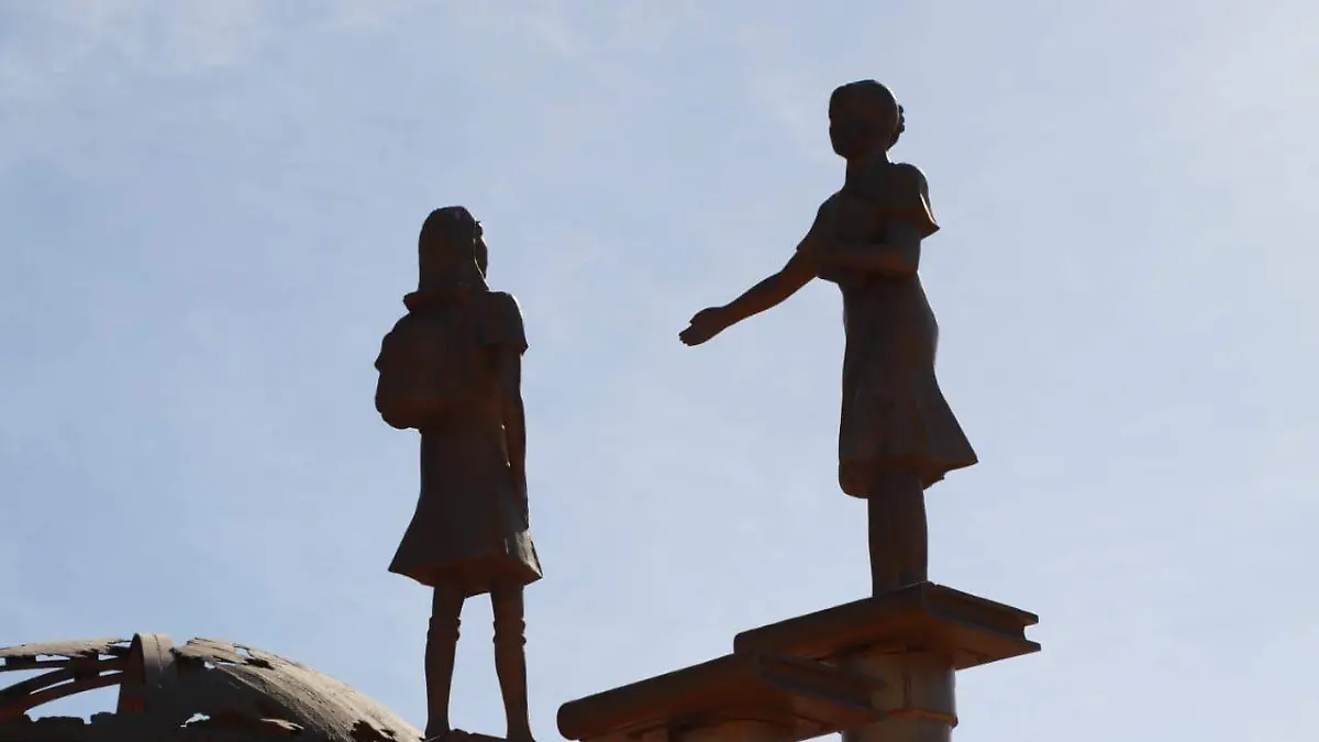 Plaza del maestro en la colonia San Benito
