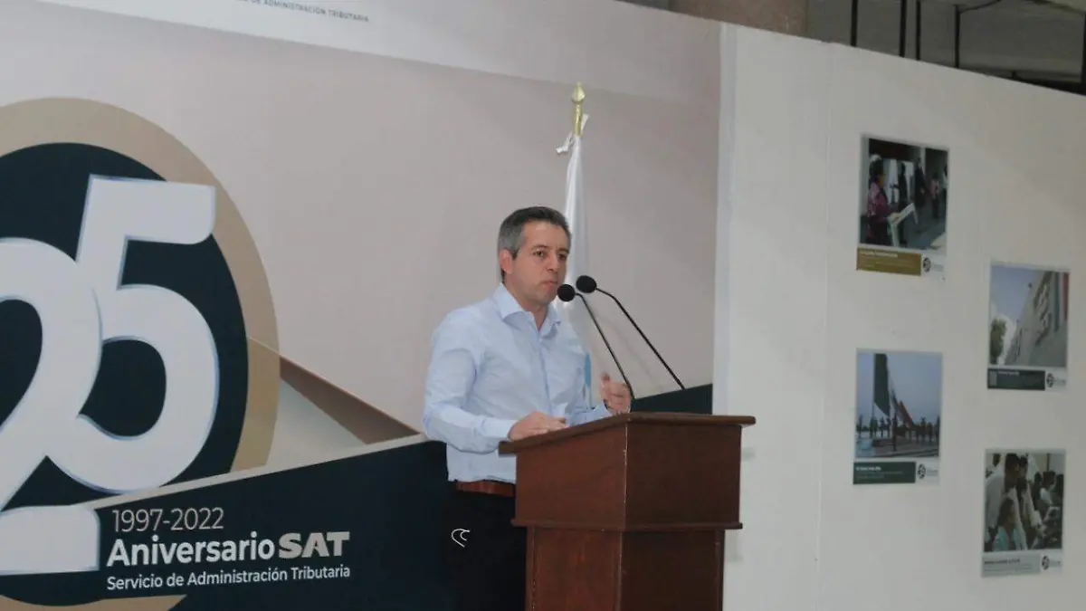 Omar del Valle Colosio, secretario de Hacienda