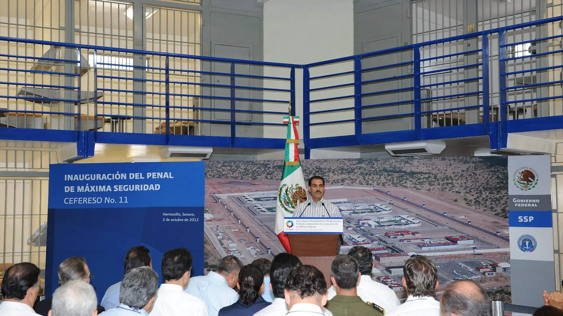 Guillermo Padrés en la inauguración del Cefereso # 11