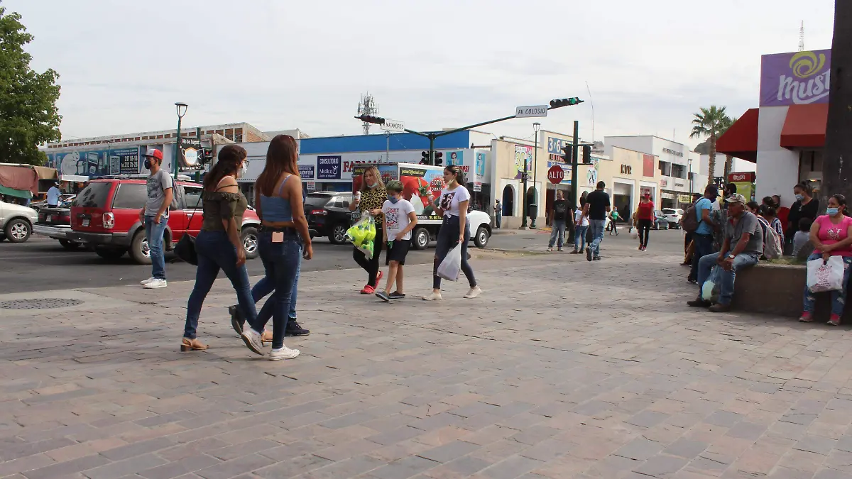 Gente centro nueva normalidad - Mike Acosta (3)