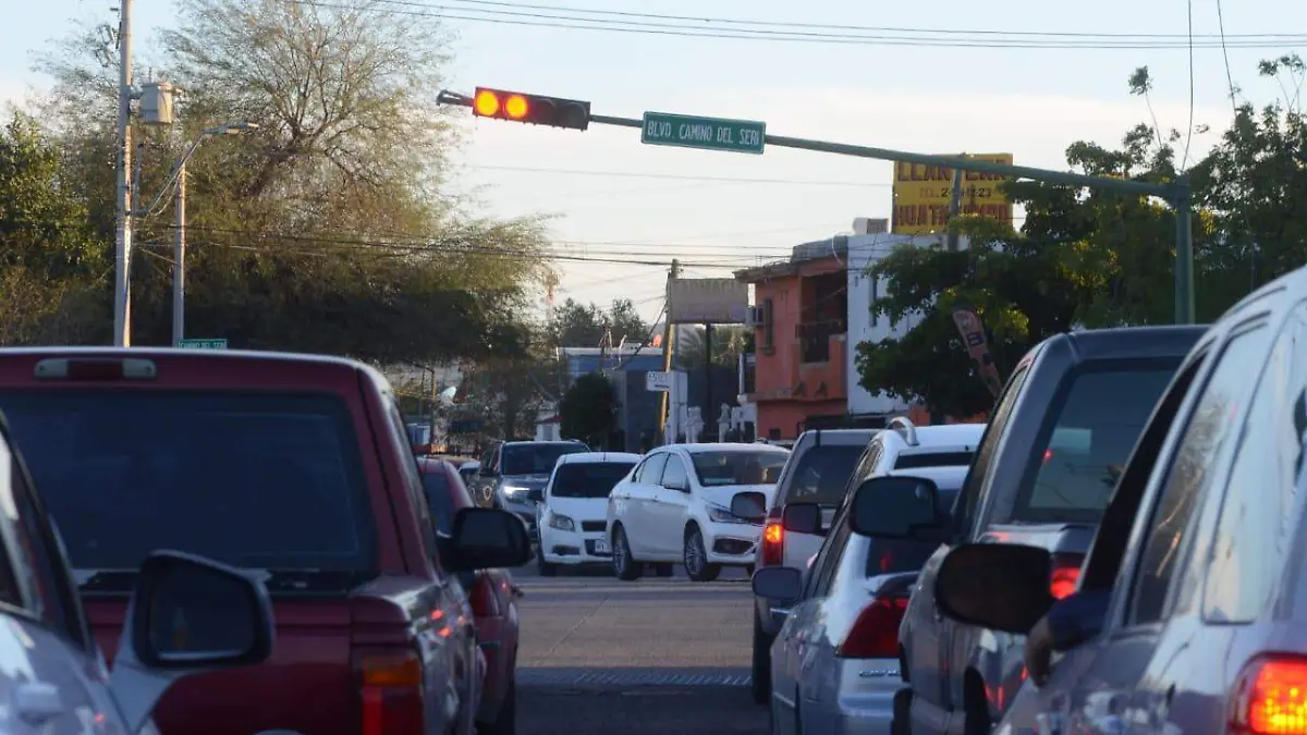 carros, tráfico en Camino del Seri