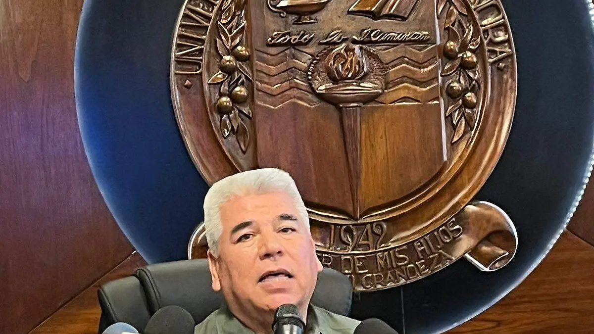 David Fontes, coordinador de seguridad universitaria
