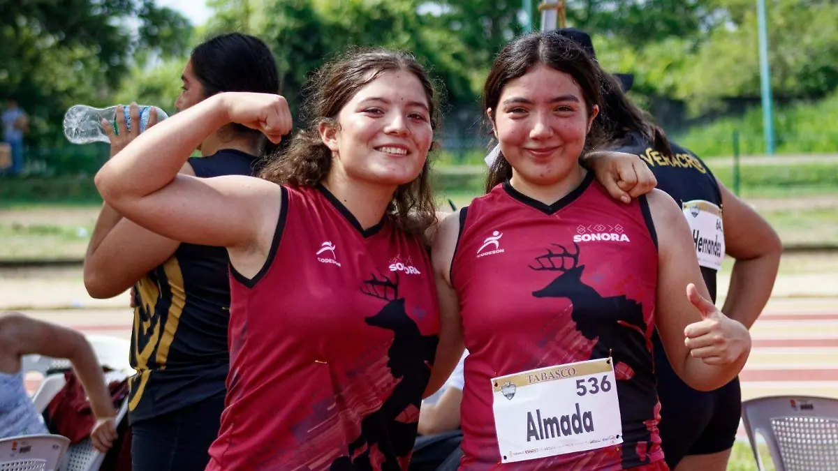 Alana Armenta y Roxana Almada 1-3 en lanzamiento de disco         (Fotos- Cortesía | Codeson)