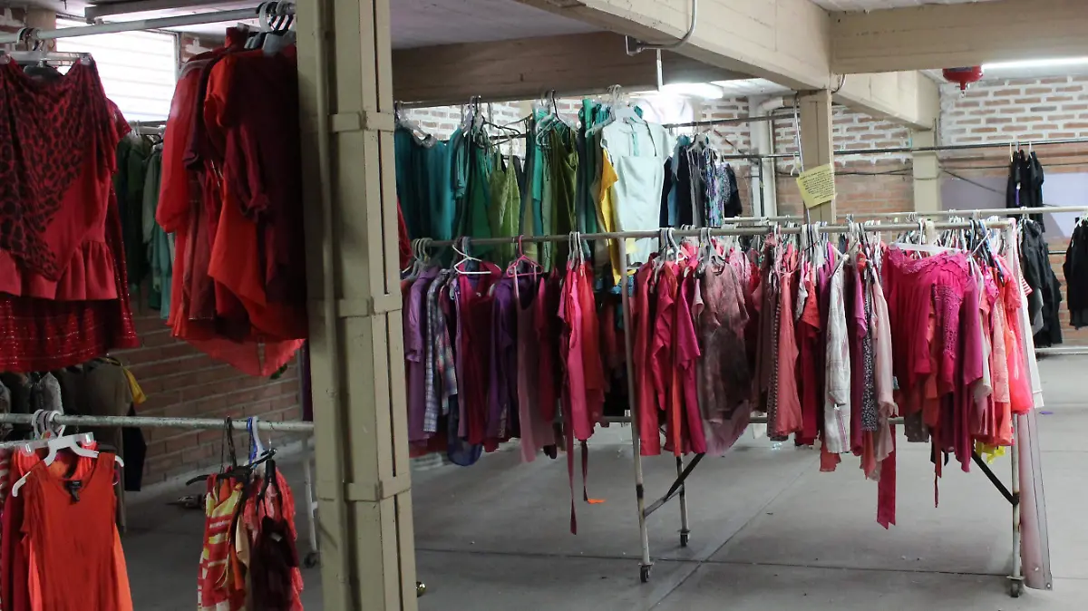 Banco de ropa - Mike Acosta (15)