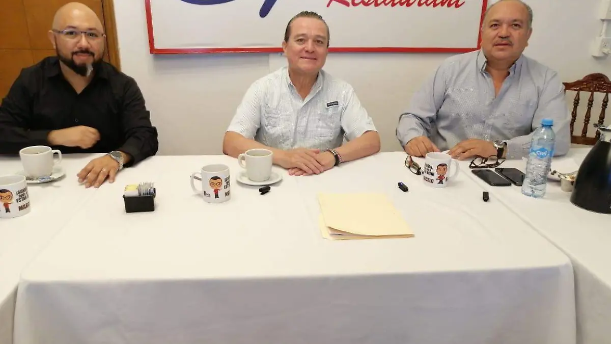 Jesús Villalobos con grupo Corsas 