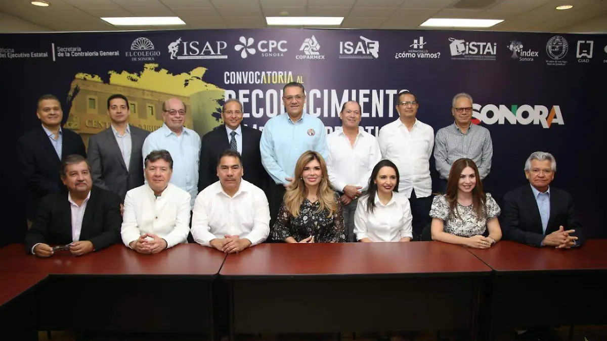 Gobernadora y académicos
