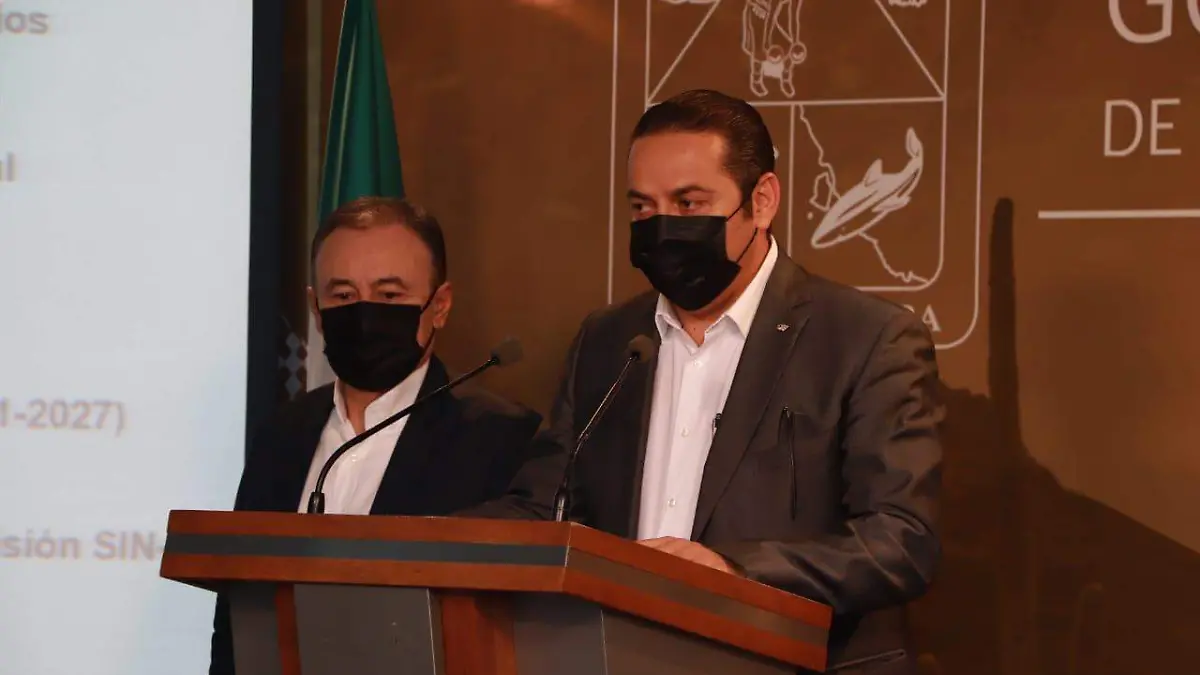 Durazo presenta proyecto de planta solar en Puerto Peñasco