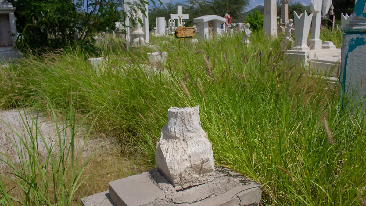 Las tumbas y los panteones tienen deterioros a causa de la pandemia