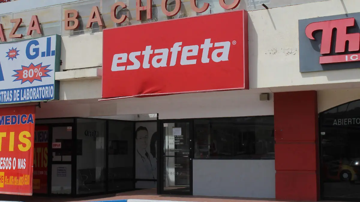 Estafeta paqueteria - Mike Acosta (4)